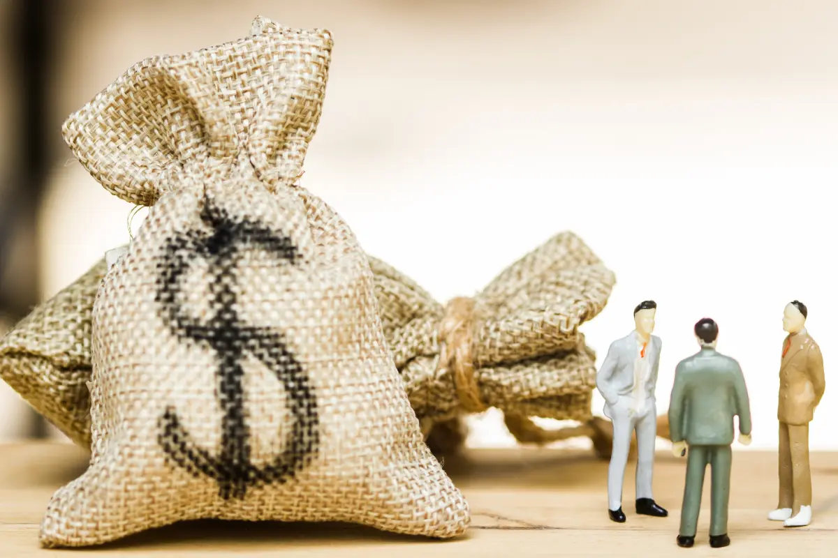 Benefits Administration and Payroll: How Your Compensation Package Affects Tax Withholding and Compliance