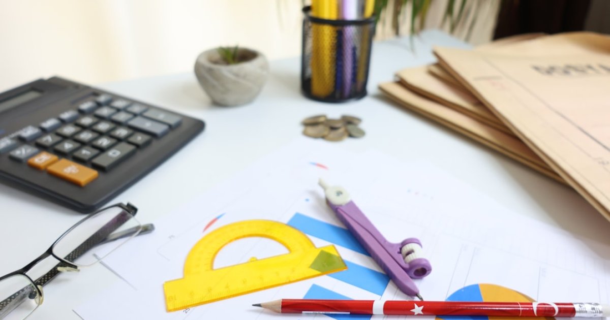 Navigating Contractor Payments: Essential Tips and Compliance