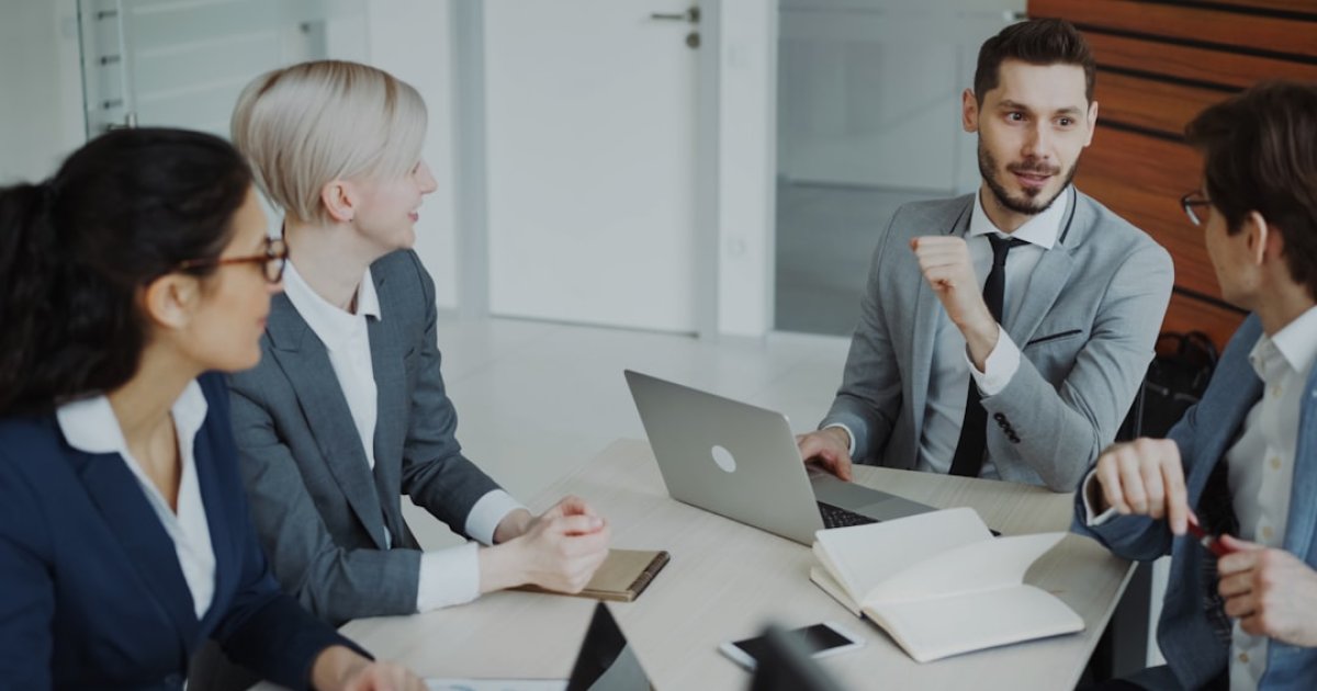 Navigating HR Compliance for Payslips: Key Legal Obligations